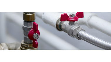 filtr do wody czy stacja uzdatniania wody - jakie rozwiązanie do gospodarstwa domowego?